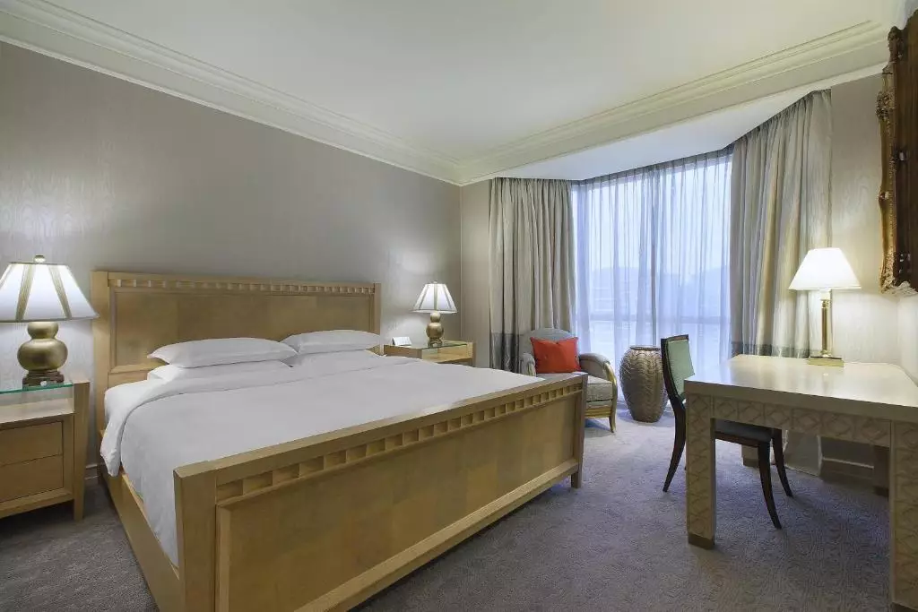 Sheraton Towers Singapore Hotel